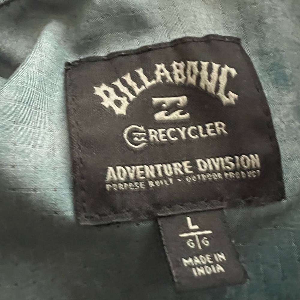 Billabong Men's Washed Teal Short-Sleeve Button-Down Shirt - Picture 2 of 2